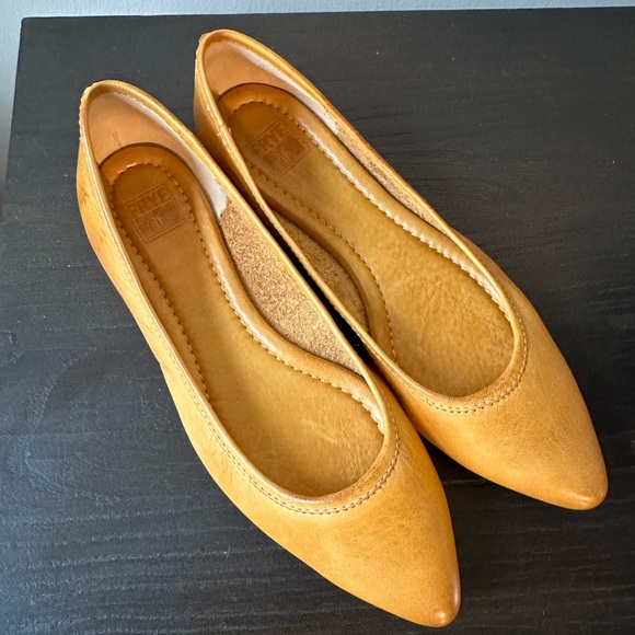 Brand new Frye Regina Ballet Flats - Picture 2 of 7